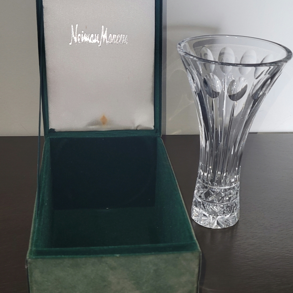 Neiman Marcus Clear Crystal Vase